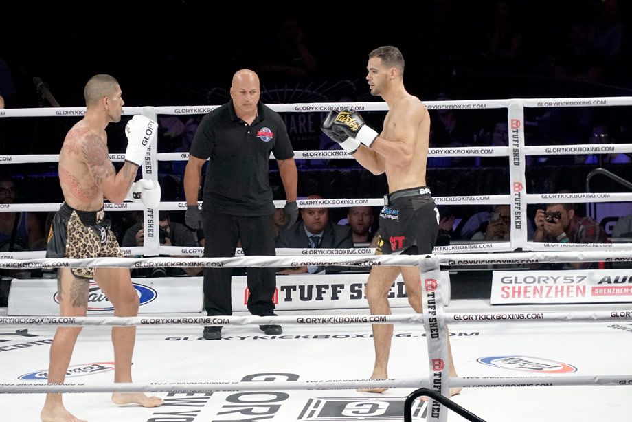 Алекс Перейра против Юсри Белгаруи на Glory 55