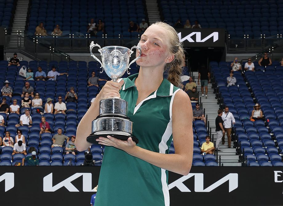 Алина Корнеева с титулом Australian Open