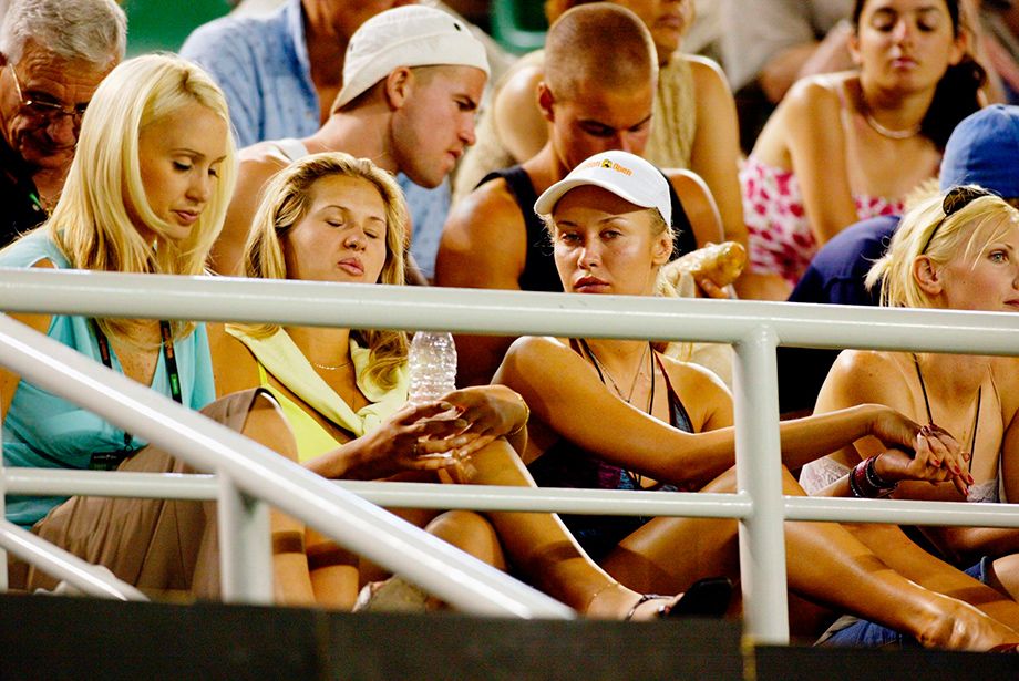 Блондинки из «группы поддержки» Марата Сафина на Australian Open — 2002