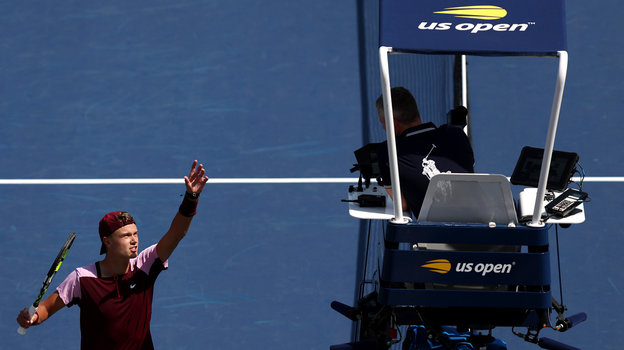 Хольгер Руне и судья матча на US Open