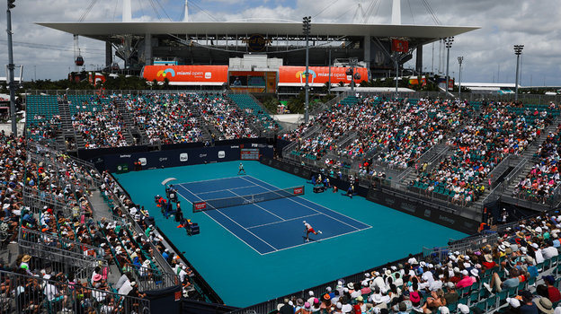 Вид теннисного корта на Hard Rock Stadium в Майами