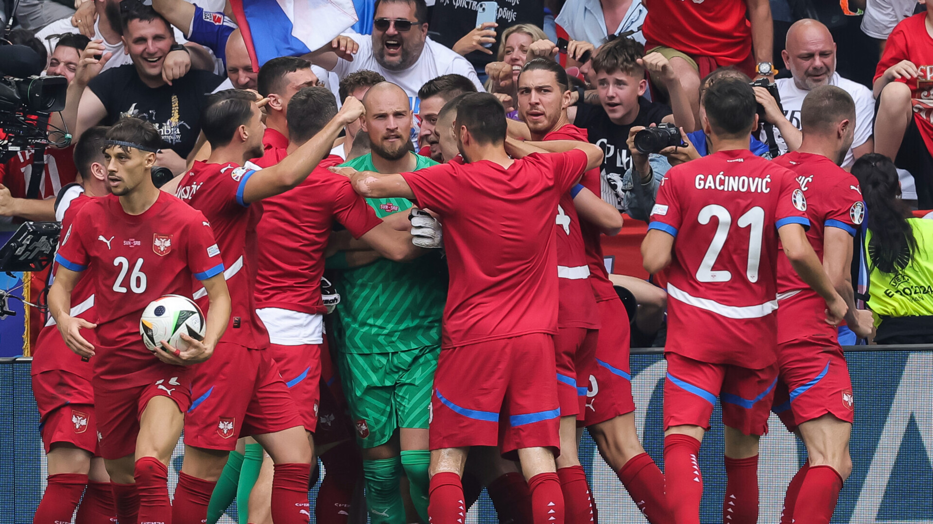 Давно задаюсь вопросом, что случается с сербами в финальной части чемпионата мира или Европы — Чернышов