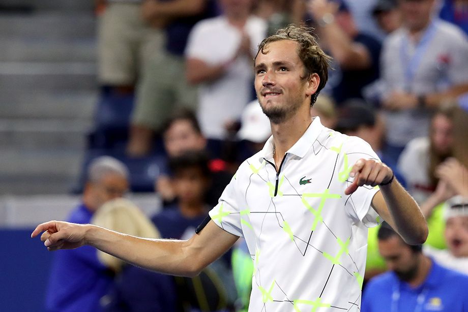 Даниил Медведев танцует после победы в четвёртом круге US Open — 2019 