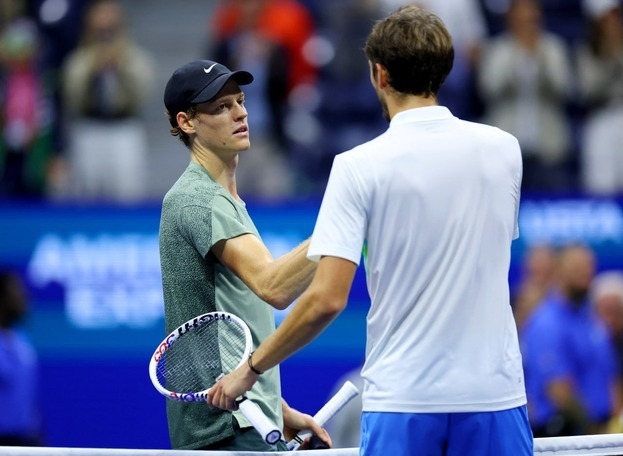 Медведев не смог пройти Синнера на US Open. Судьбу матча определили ошибки Даниила